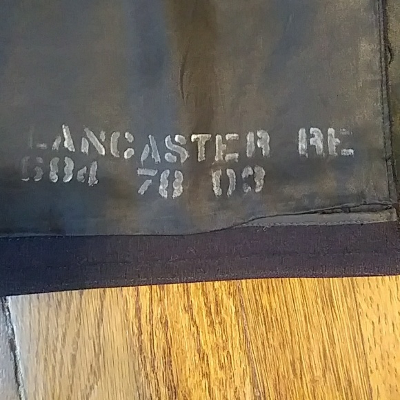 P coat - Picture 2 of 2